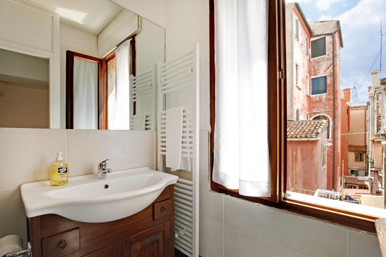 Fenix La Boheme Apartment Венеция Екстериор снимка