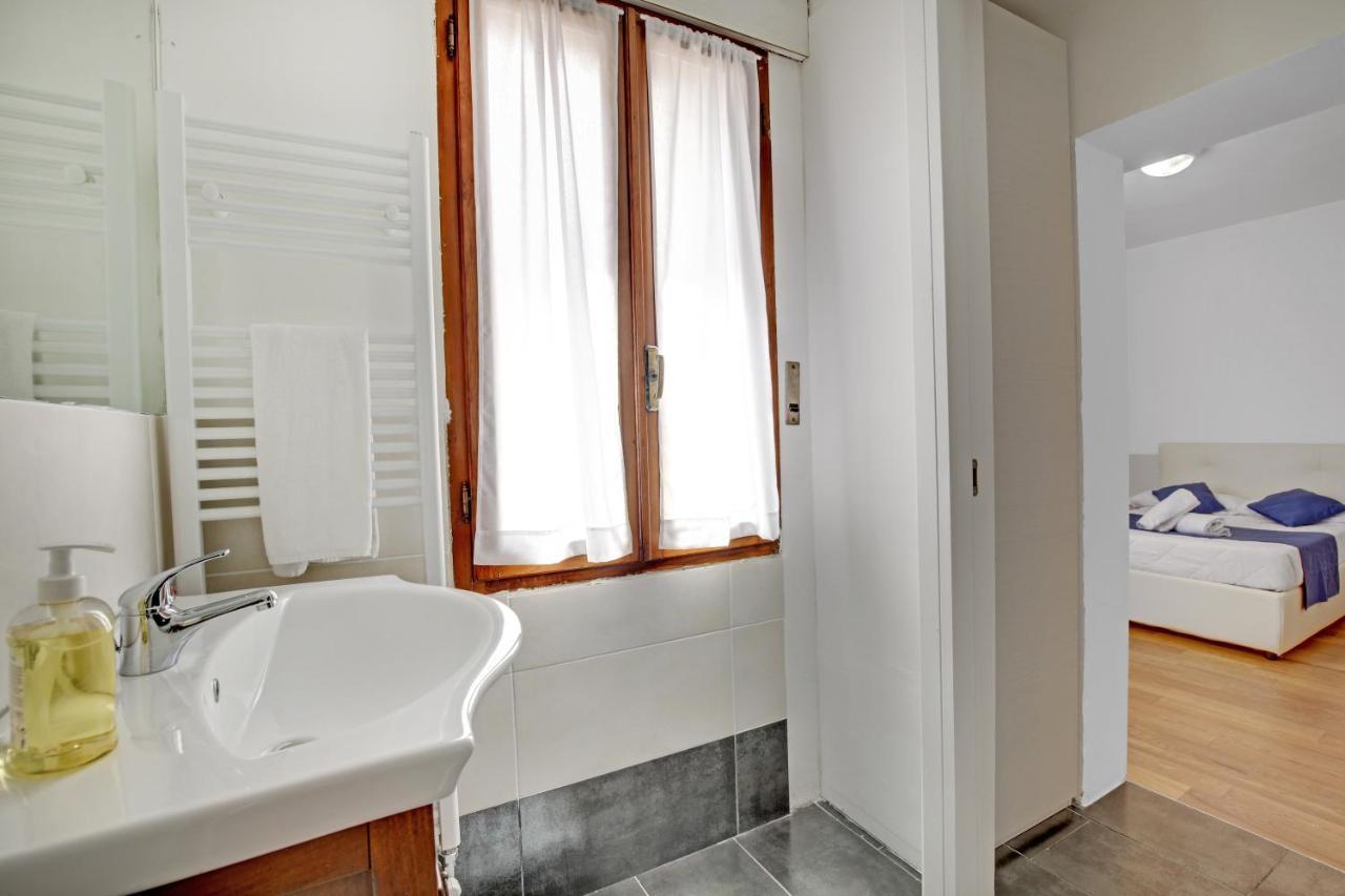Fenix La Boheme Apartment Венеция Екстериор снимка