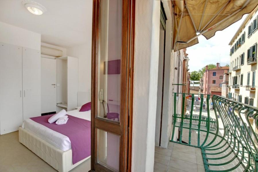 Fenix La Boheme Apartment Венеция Екстериор снимка