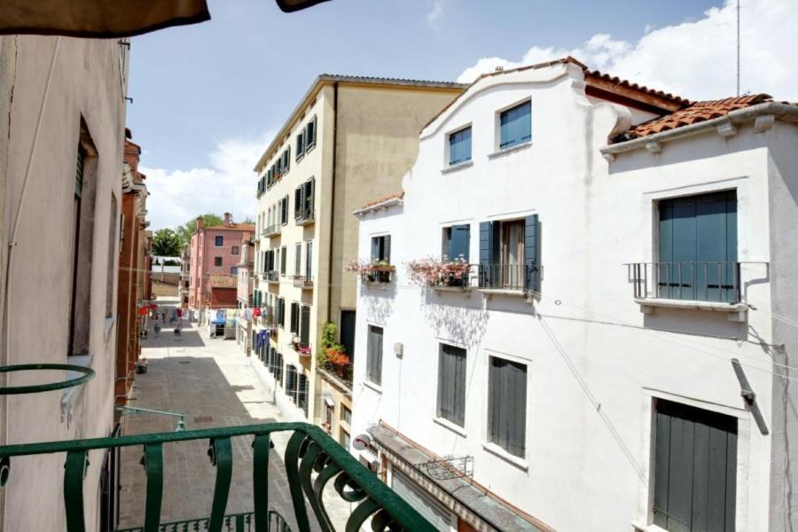 Fenix La Boheme Apartment Венеция Екстериор снимка